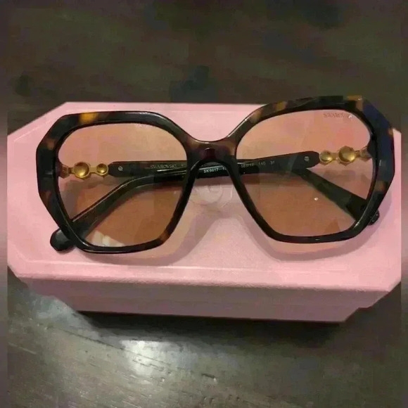 Swarovski Sunglasses SK6017 Brown Frames -  NWT - Picture 3 of 8
